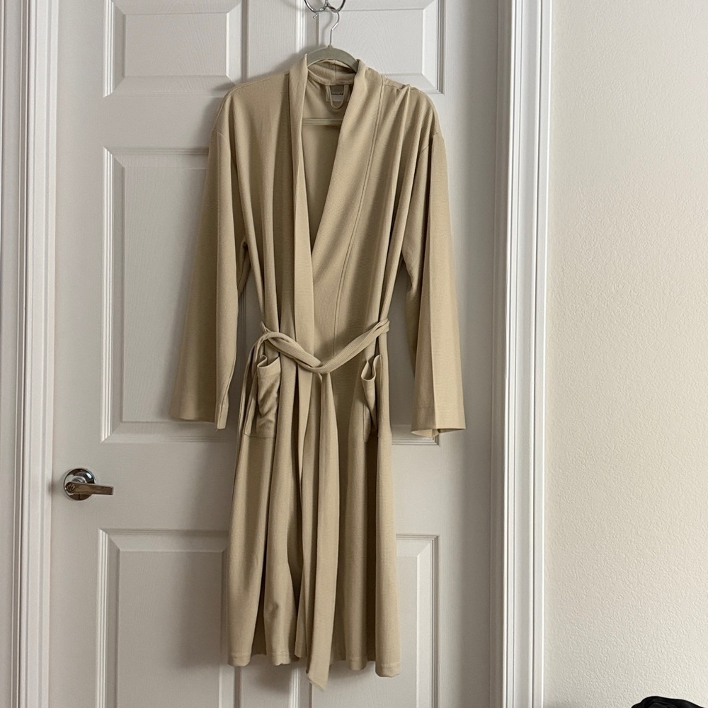 Line & Dot women’s waffle knit robe